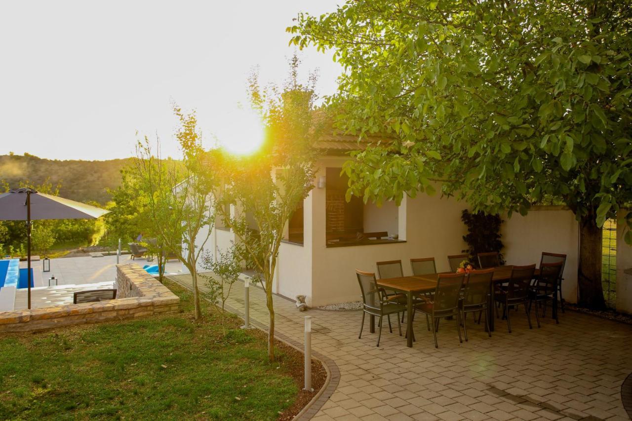 Villa Infinity Mostar Bagian luar foto